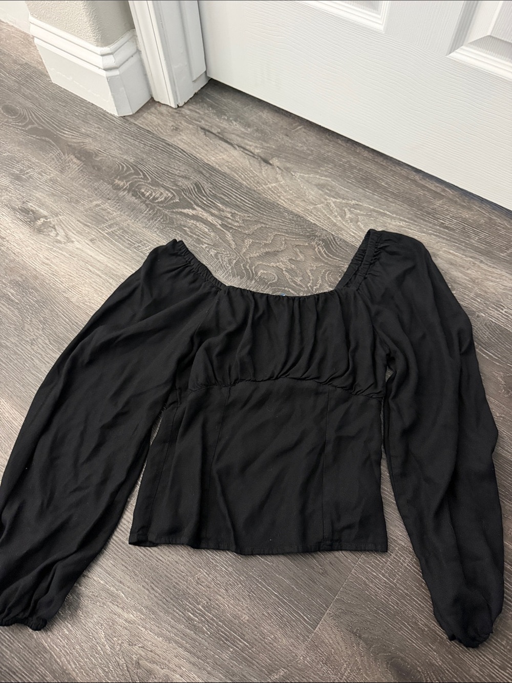 Old Navy Black Off-The-Shoulder Long Sleeve Blouse